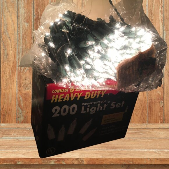 Christmas Light Set 200 Count Heavy Duty Indoor/Outdoor Clear String-to-String - Picture 10 of 11